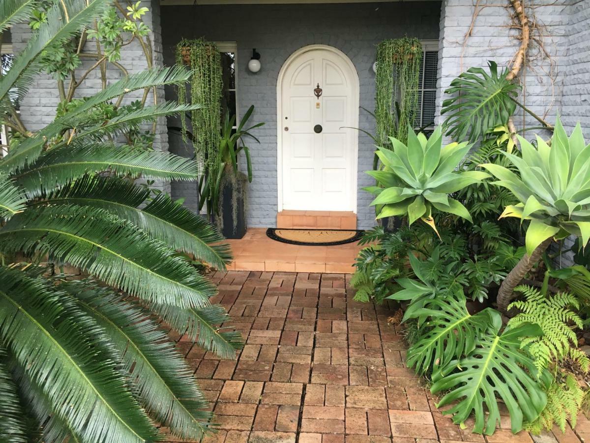 Palm Beach Bed & Breakfast Exterior photo